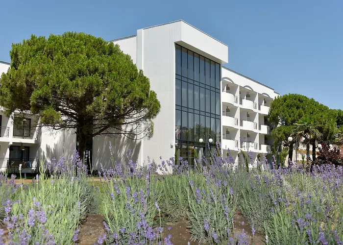 Ihotel Sunny Hotell Slăntjev Brjag