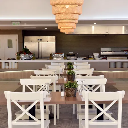 Ihotel Sunny ساني بيتش