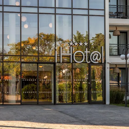 فندق Ihotel Sunny ساني بيتش